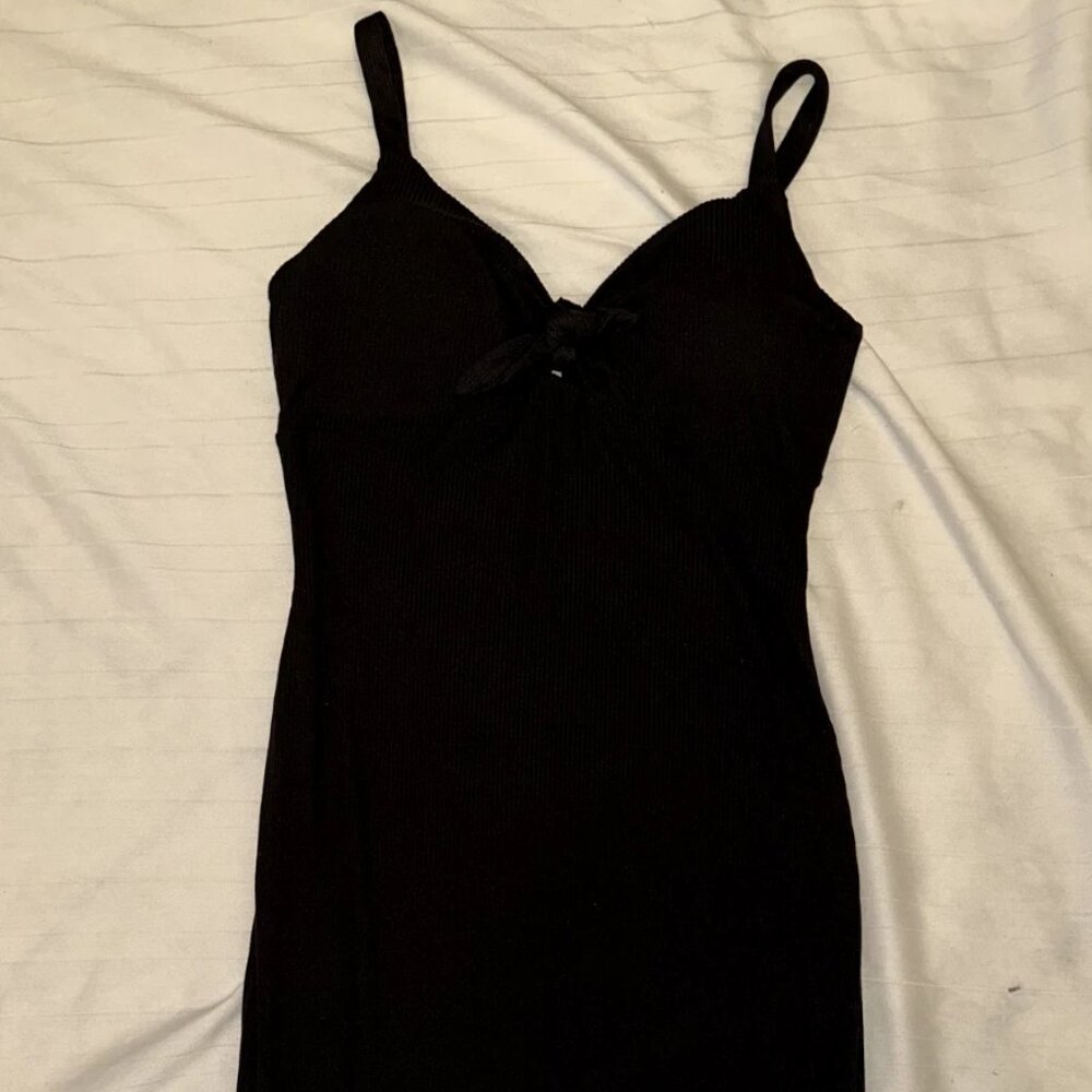 Derek Heart Black Knee Length Dress w Built-In Bra Cups | Medium V
